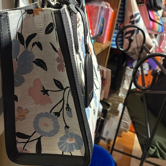 Kate spade crossbody - Picture 5 of 7